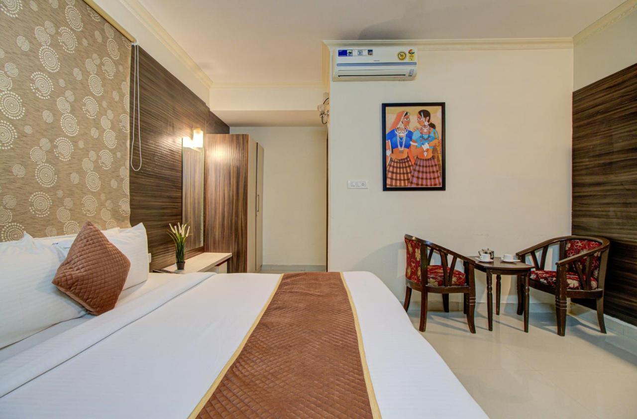 Hotel Royal Classio, Bangalore Exterior photo