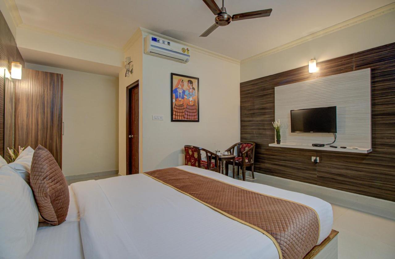 Hotel Royal Classio, Bangalore Exterior photo